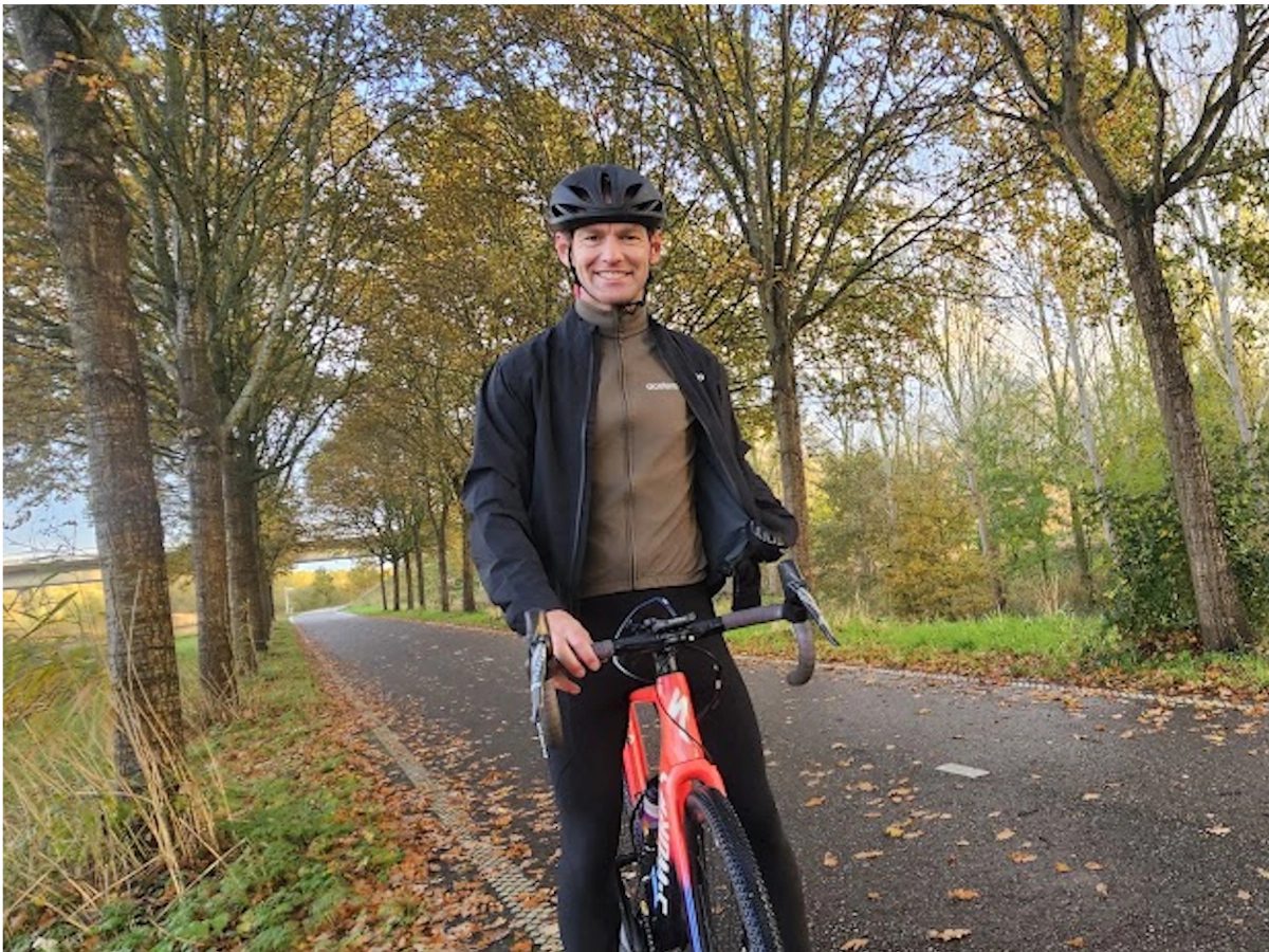 Acelera fietsjack, regenjack en fietsbroek gecombineerd buiten