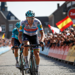 Dwars door Vlaanderen: Waarom Wout van Aert's 'Verlies' een Teken van Absolute Topvorm Was Dwars-door-Vlaanderen-Waarom-Wout-van-Aerts-Verlies-een-Teken-van-Absolute-Topvorm-Was.jpg