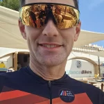 Oakley camera bril - Vanguard Meta AI Prizm test Oakley Vanguard Meta AI Prizm fietsbril met geïntegreerde AI-camera en Prizm-lens