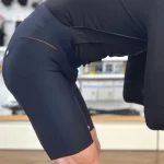 Beste fietsbroek 2026 | Test Review van de bibshort met de beste zeem De Wielrenner.eu fietsbroeken test voor 2026