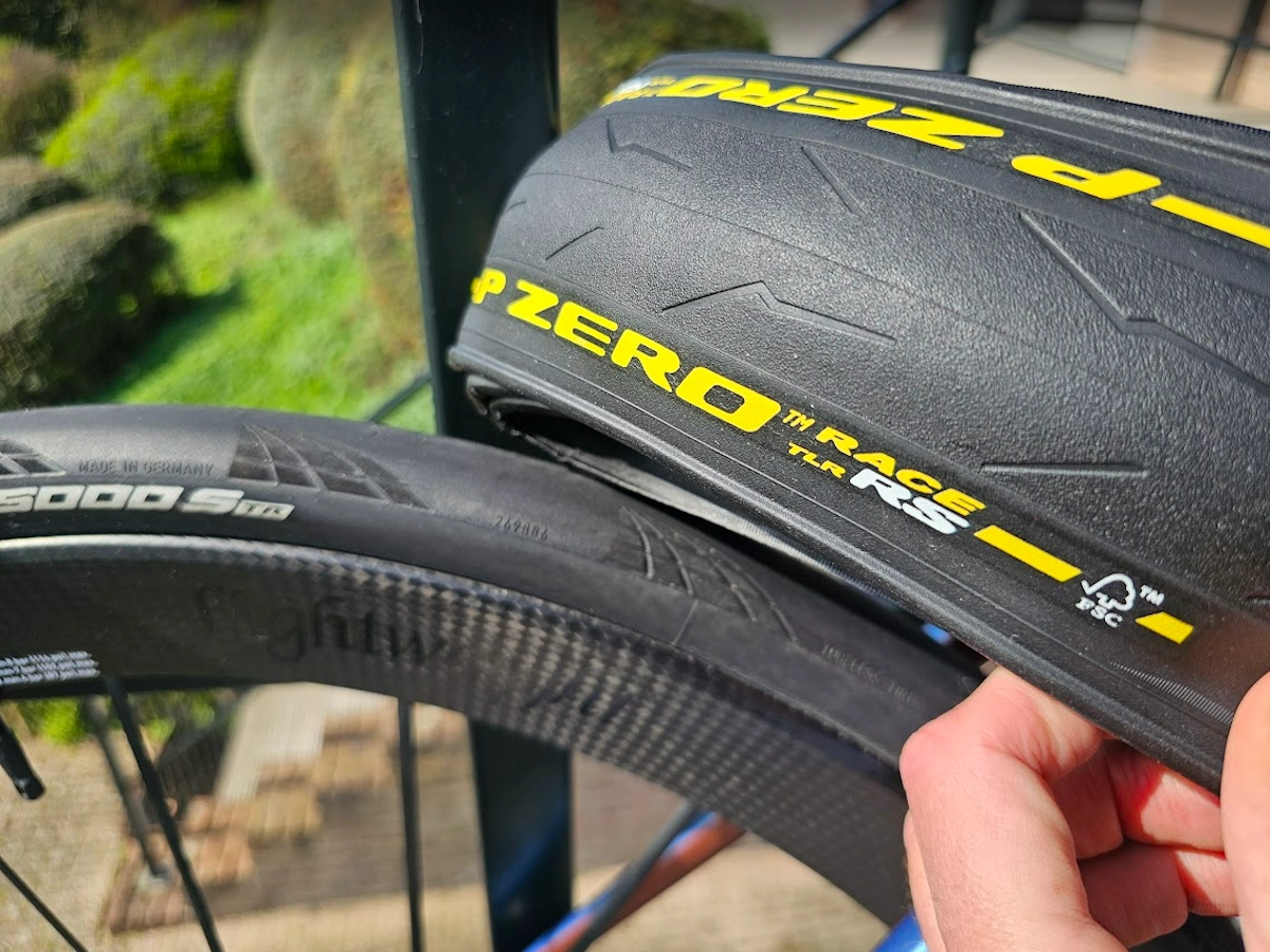 Rubberstructuur van de Pirelli P ZERO Race TLR RS