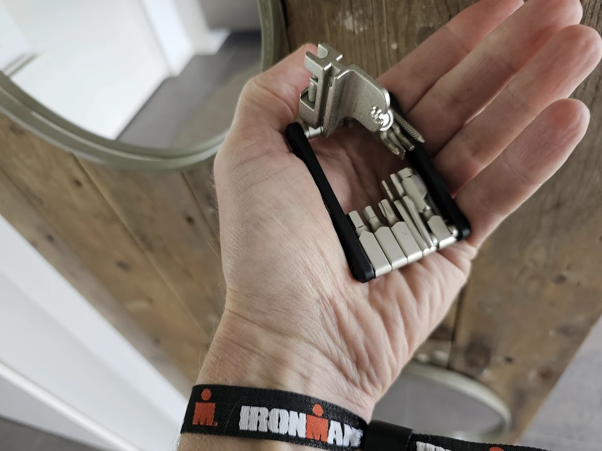 SKS TOM 22 multitool voor racefiets gravelbike en mountainbike