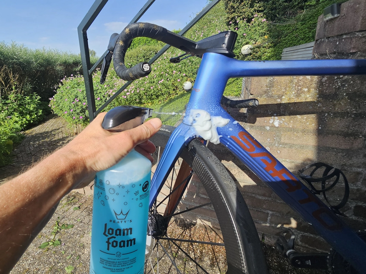 Peaty's schoonmaakset test racefiets