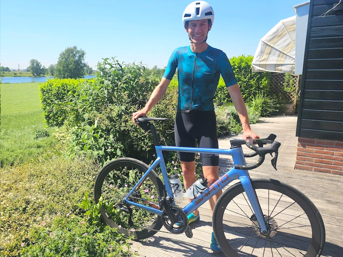 Voorzijde van de Fusion Fiets outfit