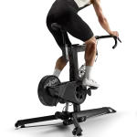 Wahoo-Kickr-bike-pro-met-fietser