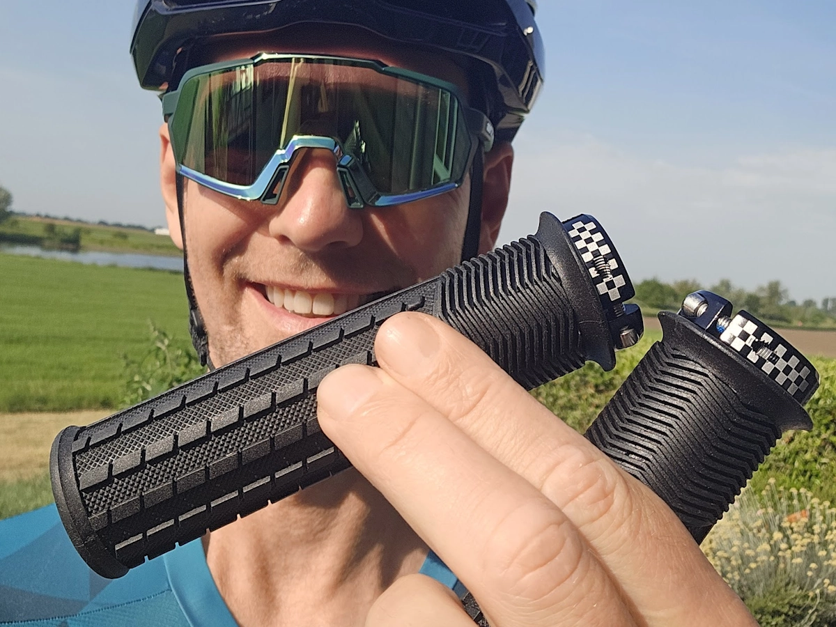 Close-up van het rubberprofiel van de Peaty's Monarch handvatten