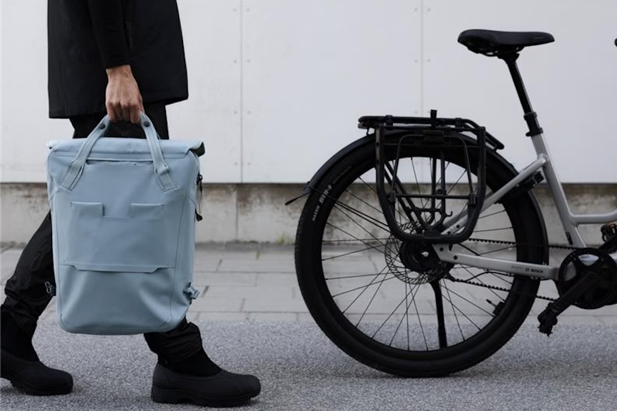 Thule Shield fietstas gemonteerd op fiets met InLock systeem